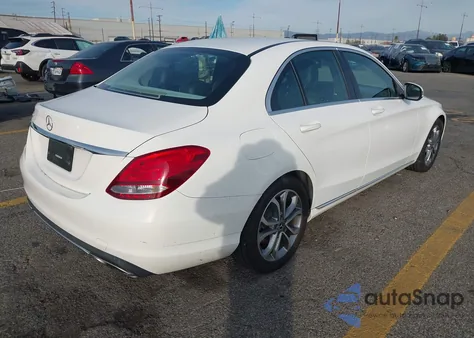 2018 Mercedes-Benz C 300 из США, поврежденный, VIN 55SWF4JB8JU240219